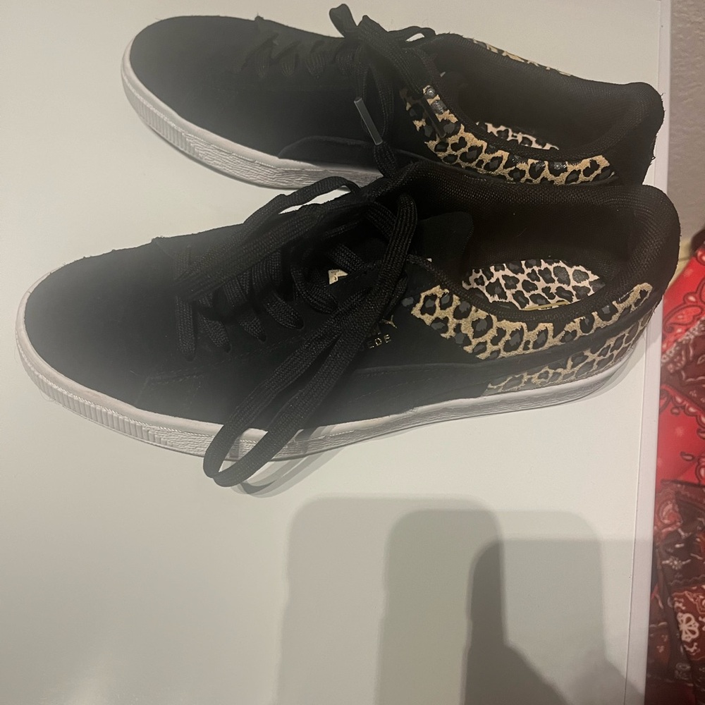 Puma - Picture 2 of 4